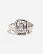 Nadia Ring