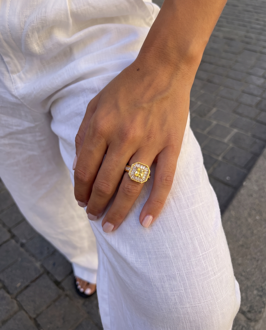 Vivienne - Stone signet ring - Stainless steel