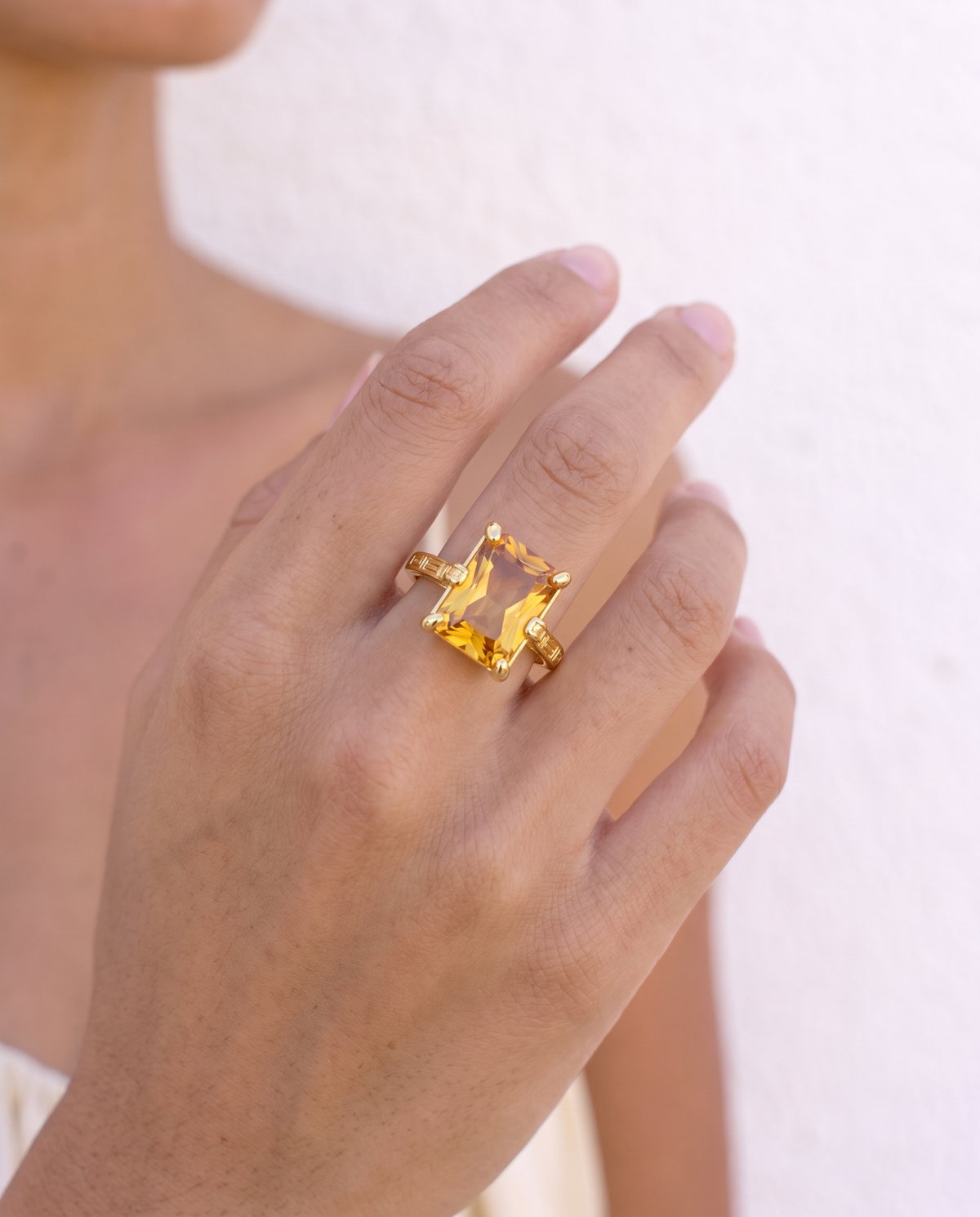 Monica ring