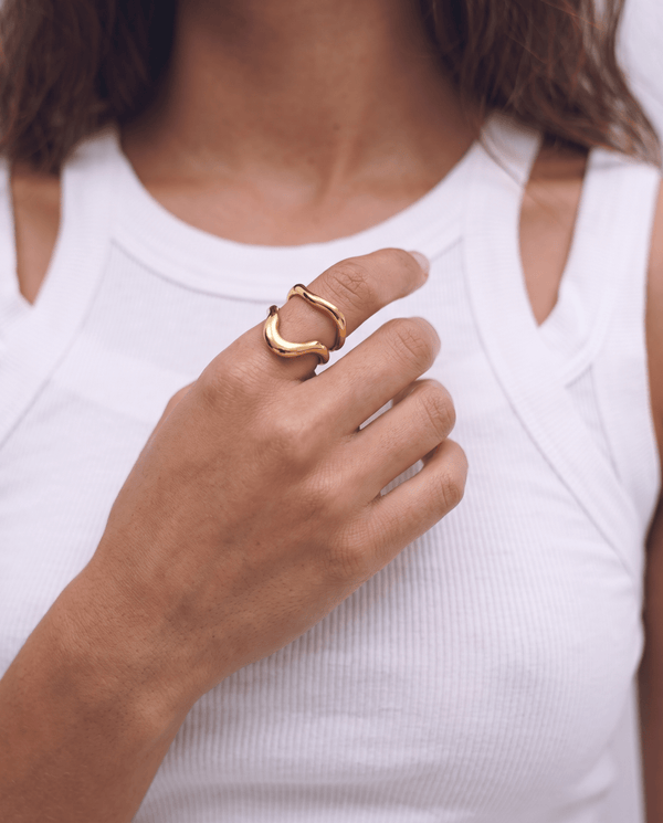 Rosa - Wavy open ring - Stainless steel - Opulaire - WATERPROOF jewelry - Adjustable -