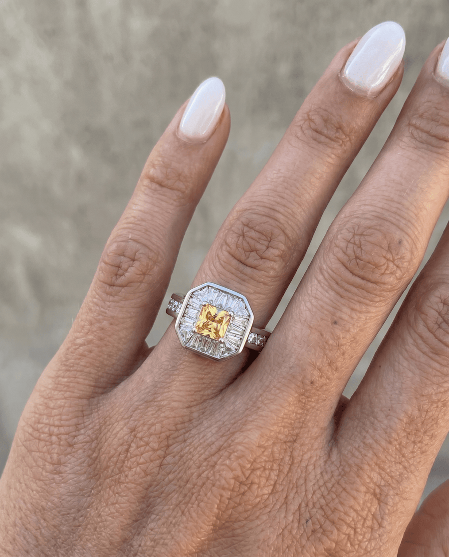 Vivienne - Stone signet ring - Stainless steel